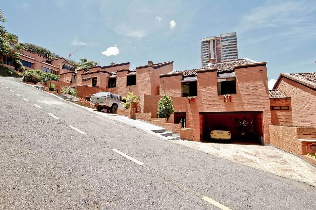 Porton De La Colina Medellin Hotel 0*,  Colombia